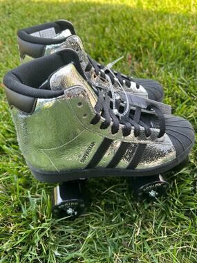 Adidas Superstar 82 Skate Roller Skates Silver Metallic JH5522 Wmns 5.5 NWT